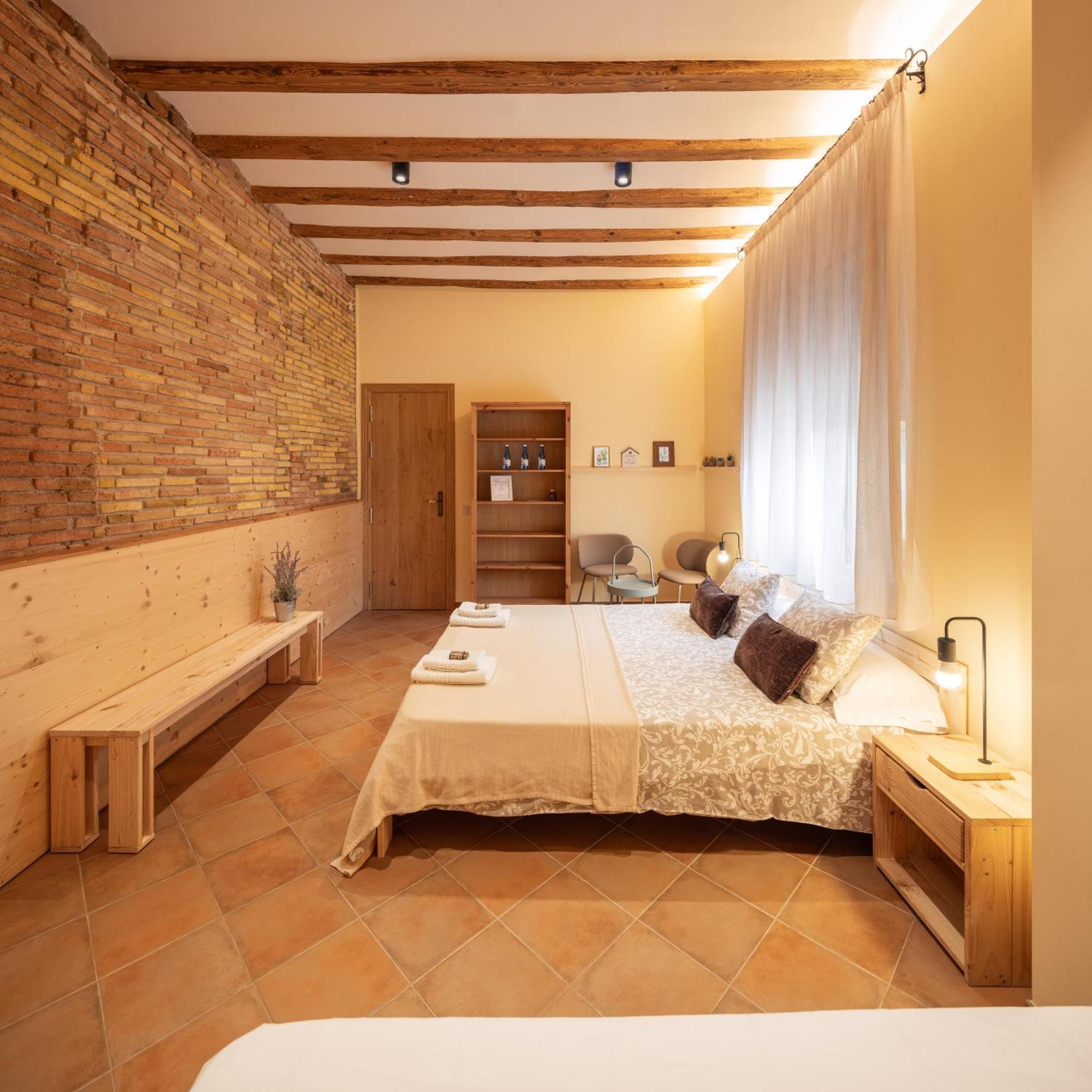 Can Passarells San Vicente de Torello Экстерьер фото